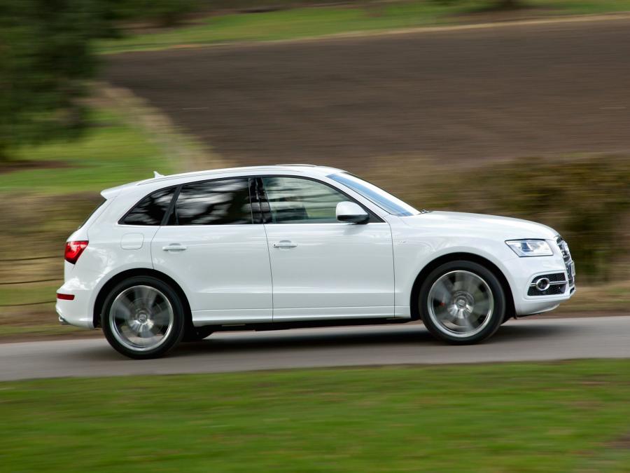  Audi SQ5 TDI (8R) 2013 года  (UK) (фото 5 из 12)